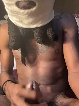 Snapshot of BigSkii chatting on December 10, 5:55 pm BigSkii online show from December 10, 5:55 pm