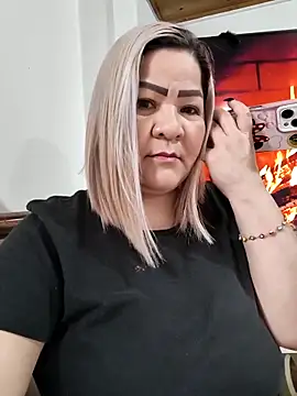 Dalessa Bigtits online show from March 12, 7:20 pm