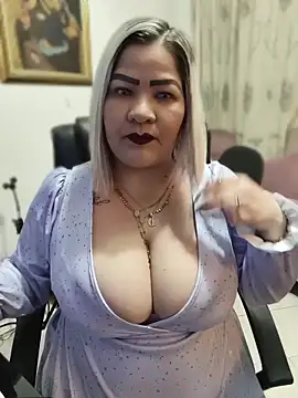 Dalessa Bigtits online show from June 17, 12:02 am