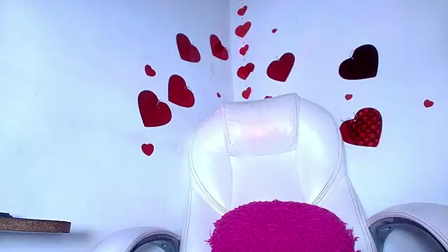 Snapshot of naomi_kyse chatting on February 20, 6:06 am naomi kyse online show from February 20, 6:06 am