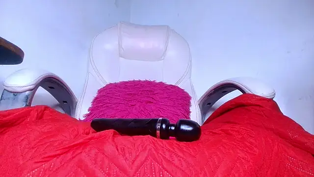 Snapshot of naomi_kyse chatting on March 11, 3:05 am naomi kyse online show from March 11, 3:05 am