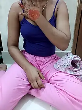 Snapshot of eirlys-pearl chatting on April 6, 7:31 am eirlys-pearl online show from April 6, 7:31 am