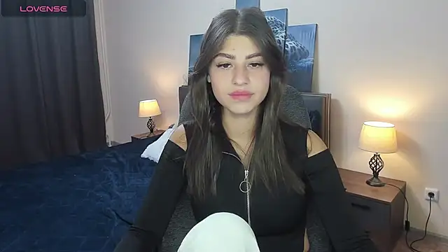 MaryMayson online show from March 13, 7:06 pm