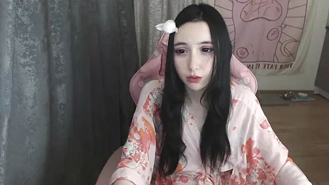 Snapshot of Holy420lolii chatting on January 24, 7:28 pm Holy420lolii online show from January 24, 7:28 pm