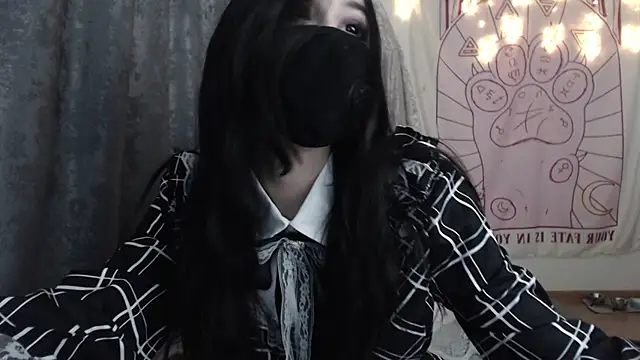 Snapshot of Holy420lolii chatting on February 14, 5:14 pm Holy420lolii online show from February 14, 5:14 pm