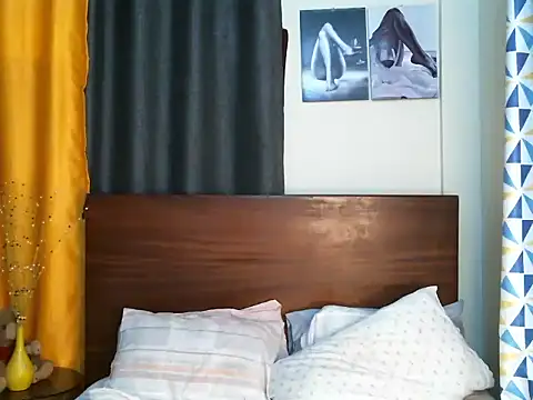 Snapshot of pay_tience chatting on June 12, 3:38 am pay tience online show from June 12, 3:38 am