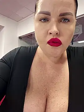 GeorgiaLerox online show from January 9, 1:25 pm