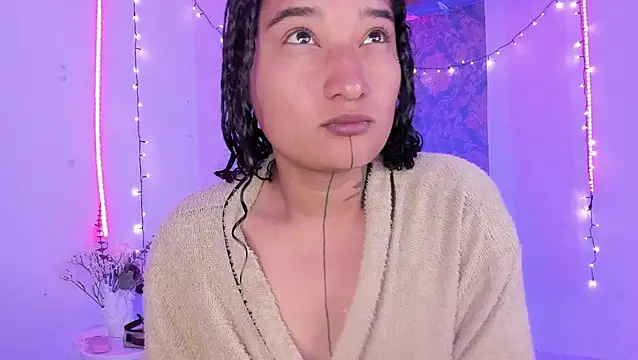 Snapshot of Eva_Lee_ chatting on June 3, 10:29 am Eva Lee online show from June 3, 10:29 am