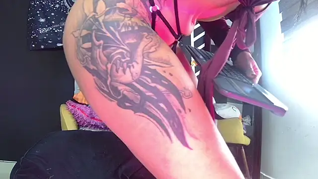 Snapshot of EvangelineCors chatting on June 5, 6:35 pm EvangelineCors online show from June 5, 6:35 pm