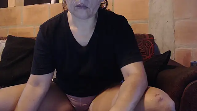 DevoraAmateur online show from February 20, 11:42 am