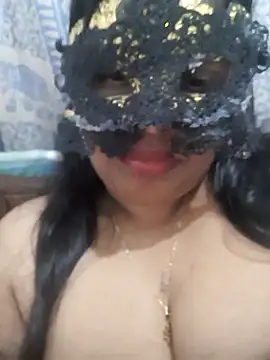 Snapshot of chubby_wife chatting on June 28, 3:51 pm chubby wife online show from June 28, 3:51 pm