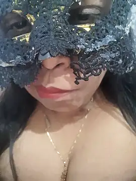 Snapshot of chubby_wife chatting on July 1, 2:57 am chubby wife online show from July 1, 2:57 am