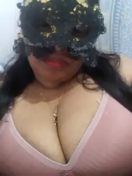 Snapshot of chubby_wife chatting on July 28, 12:01 pm chubby wife online show from July 28, 12:01 pm