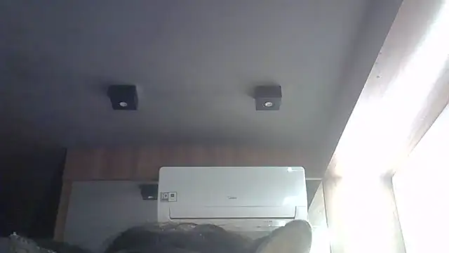 Skinny-Kitten online show from June 6, 3:33 am