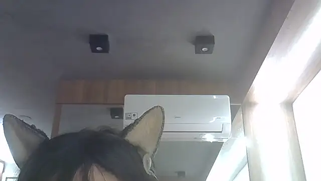 Skinny-Kitten online show from June 7, 5:22 am