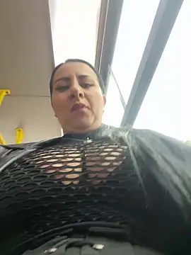 Abril Luv online show from March 6, 12:19 pm