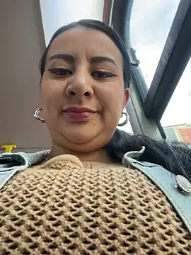 Abril Luv online show from March 18, 12:03 pm