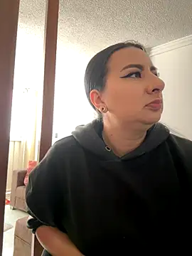 Abril Luv online show from November 27, 12:51 pm