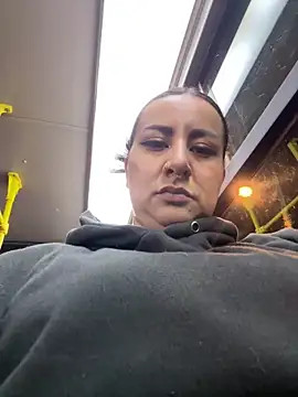 Abril Luv online show from February 10, 1:10 am