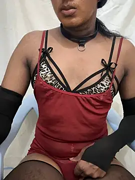 Snapshot of Femcrossy chatting on August 5, 8:22 pm Femcrossy online show from August 5, 8:22 pm