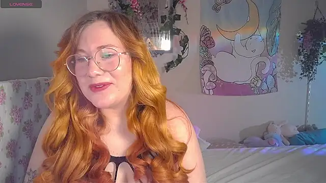 FluffyRainbowKity online show from February 20, 9:32 am