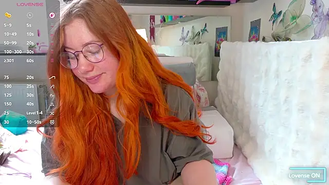 Snapshot of FluffyRainbowKity chatting on May 17, 8:12 am FluffyRainbowKity online show from May 17, 8:12 am