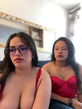 Snapshot of andra_rose chatting on February 2, 7:14 pm andra rose online show from February 2, 7:14 pm