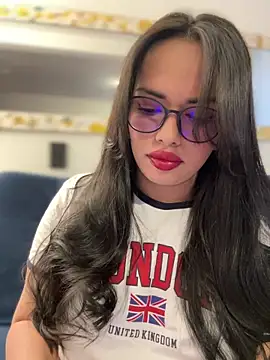 Snapshot of andra_rose chatting on February 26, 11:04 pm andra rose online show from February 26, 11:04 pm