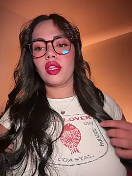 Snapshot of andra_rose chatting on July 13, 11:29 pm andra rose online show from July 13, 11:29 pm