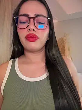 Snapshot of andra_rose chatting on July 19, 11:19 pm andra rose online show from July 19, 11:19 pm