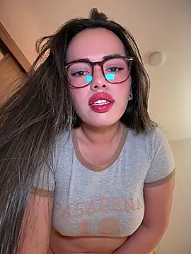 Snapshot of andra_rose chatting on July 30, 11:15 pm andra rose online show from July 30, 11:15 pm