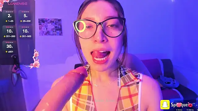 Spit queen online show from April 29, 2:21 pm