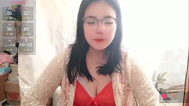 Snapshot of Vivianangn-e chatting on April 27, 1:25 am Vivianangn-e online show from April 27, 1:25 am