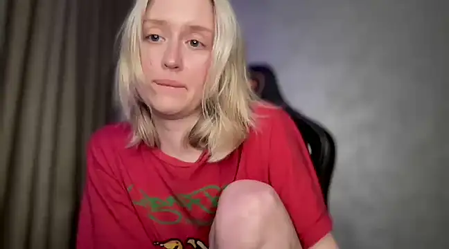 Snapshot of iilovetomatoes chatting on January 16, 8:57 pm iilovetomatoes online show from January 16, 8:57 pm