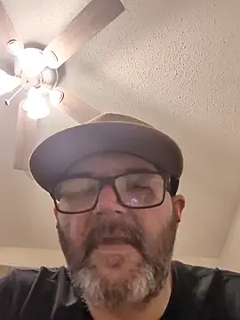 Snapshot of Louis504z chatting on March 1, 10:06 am Louis504z online show from March 1, 10:06 am