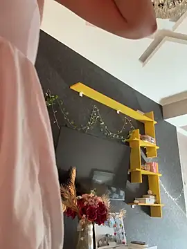 Snapshot of Tasty_Nora chatting on September 23, 5:10 am Tasty Nora online show from September 23, 5:10 am