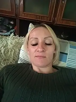 ulika1989 online show from May 15, 12:56 pm