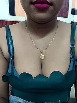 Snapshot of ANGE-MOU chatting on September 12, 1:38 am ANGE-MOU online show from September 12, 1:38 am