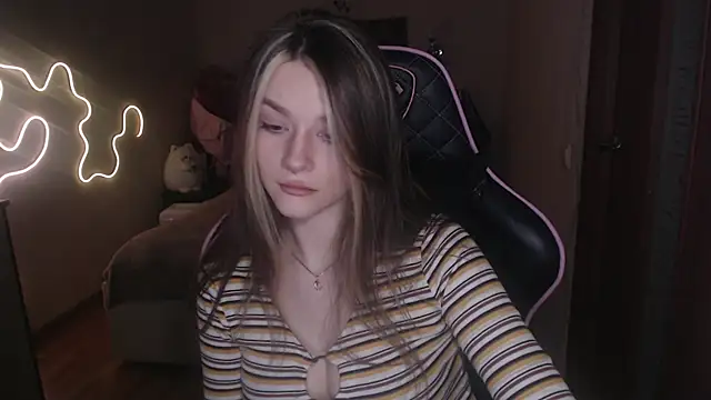 jeann elsaa online show from January 30, 8:21 pm