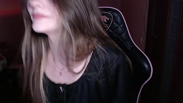 jeann elsaa online show from April 5, 9:12 pm