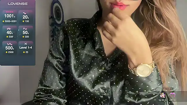 Snapshot of Queen_Sakhi chatting on December 22, 4:38 pm Queen Sakhi online show from December 22, 4:38 pm