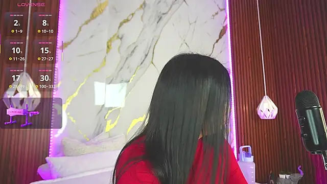 haylie  online show from February 14, 4:15 am