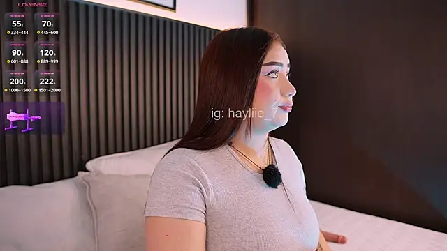 haylie  online show from August 6, 6:04 am