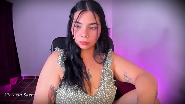 victoriaasaenz  online show from May 23, 1:00 am
