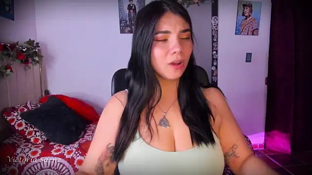 victoriaasaenz  online show from May 29, 12:52 am