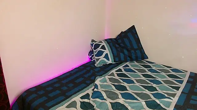 Snapshot of Mehottie29 chatting on February 10, 5:00 am Mehottie29 online show from February 10, 5:00 am