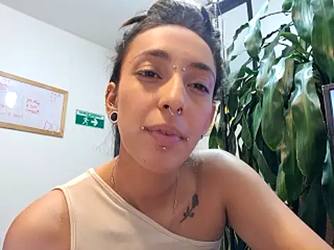 Snapshot of ORIANNA_BODMOD chatting on May 9, 4:50 am ORIANNA BODMOD online show from May 9, 4:50 am