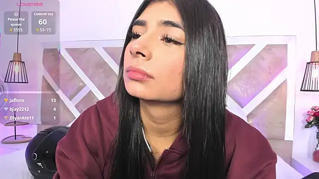 Snapshot of ZiaCalifa chatting on May 28, 11:51 am ZiaCalifa online show from May 28, 11:51 am