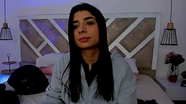 Snapshot of ZiaCalifa chatting on June 20, 11:46 am ZiaCalifa online show from June 20, 11:46 am