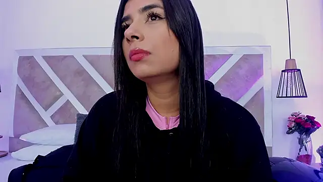 Snapshot of ZiaCalifa chatting on June 23, 12:03 pm ZiaCalifa online show from June 23, 12:03 pm